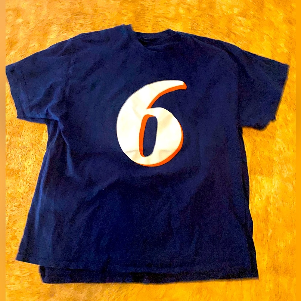 UVA 6 T-shirt